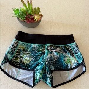 lululemon green/teal/black patterned speed short